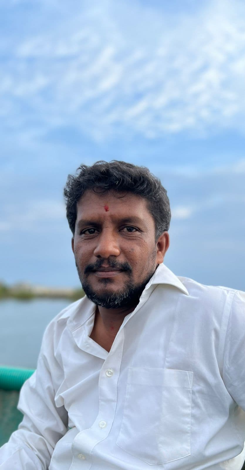 Ashok R - Founder & CEO of Manikanta Tours & Travels